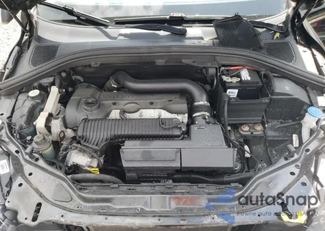 2016 Volvo Xc60 T5 Premier из США, поврежденный, VIN YV4612RK6G2785501